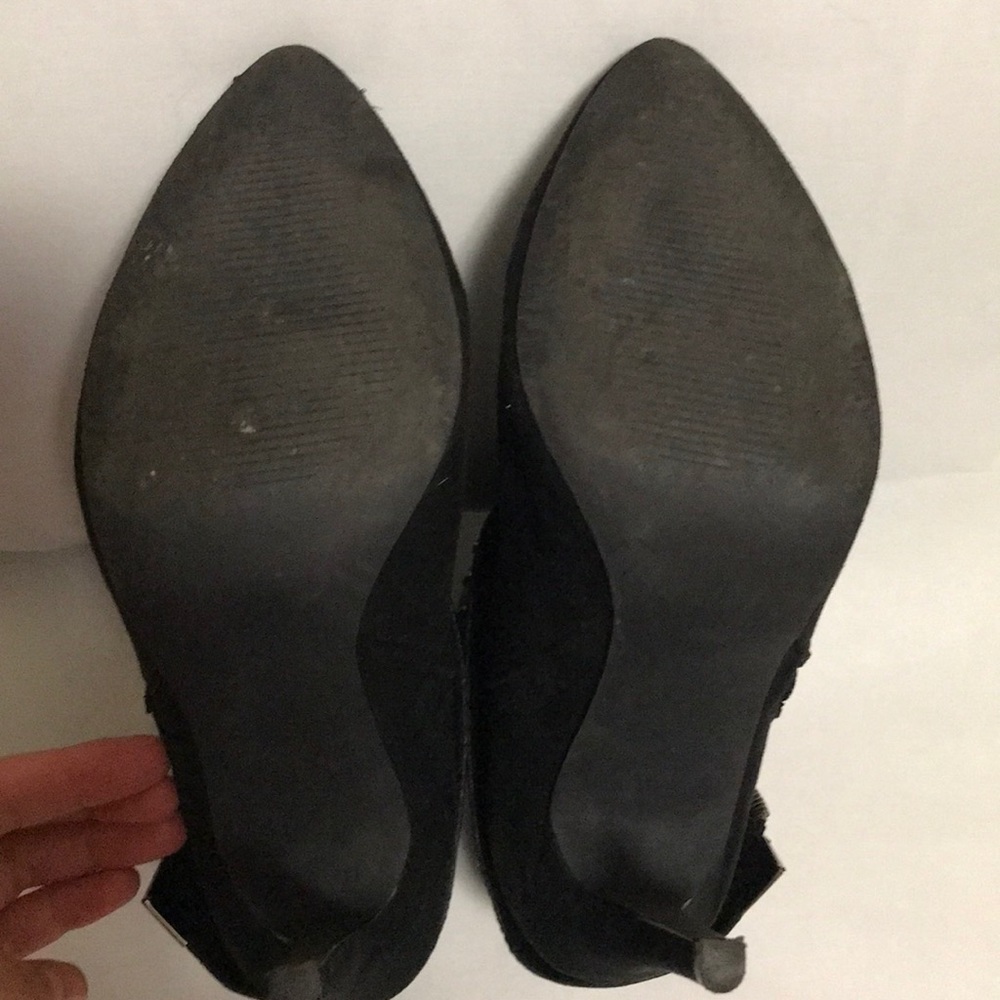 Kelly&Katie black metal studded heels. Faux-Suede - Picture 4 of 7
